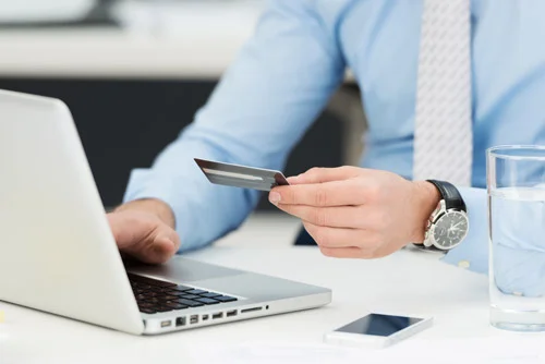 Rechtsanwälte für E-Commerce und Fernabsatz beraten