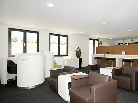 visitor’s lounge at the office center